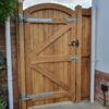 Oak finished in Rubio with cylinder gate lock