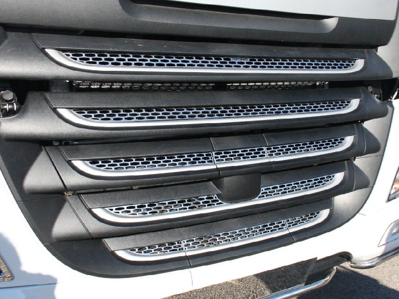 DAF XF 105 2013 Honeycomb Design Grill Covers