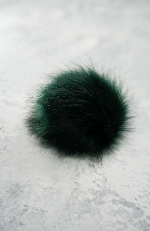Extra Pompom? Luxury green 12cm faux fur pompom